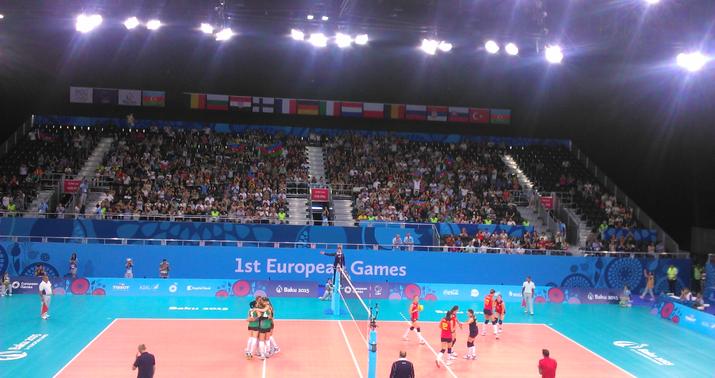 Qadın voleybolçularımız rumınlar üzərində qələbə qazandı:  3-1 - YENİLƏNİB